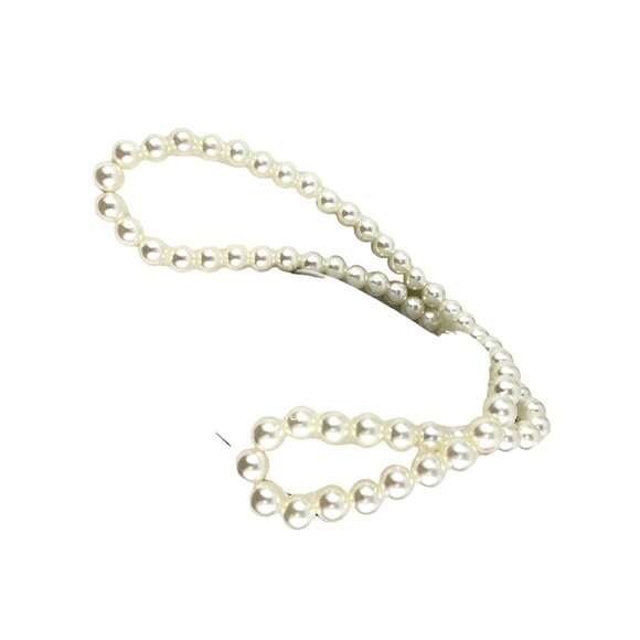 Zara Elegant White Pearl Necklace Timeless Strand For Women Classic Design - Picture 6 of 10